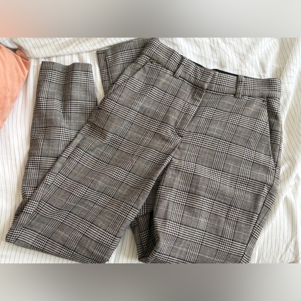 Women’s H&M Plaid Checkered Straight Leg Tailored Ankle-length slacks Size 2